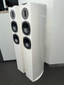 Quadral Chromium Style 6 weiss