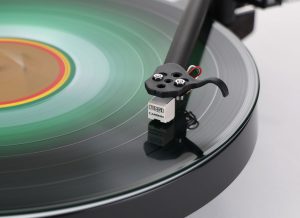 Rega Replay Plattenspieler